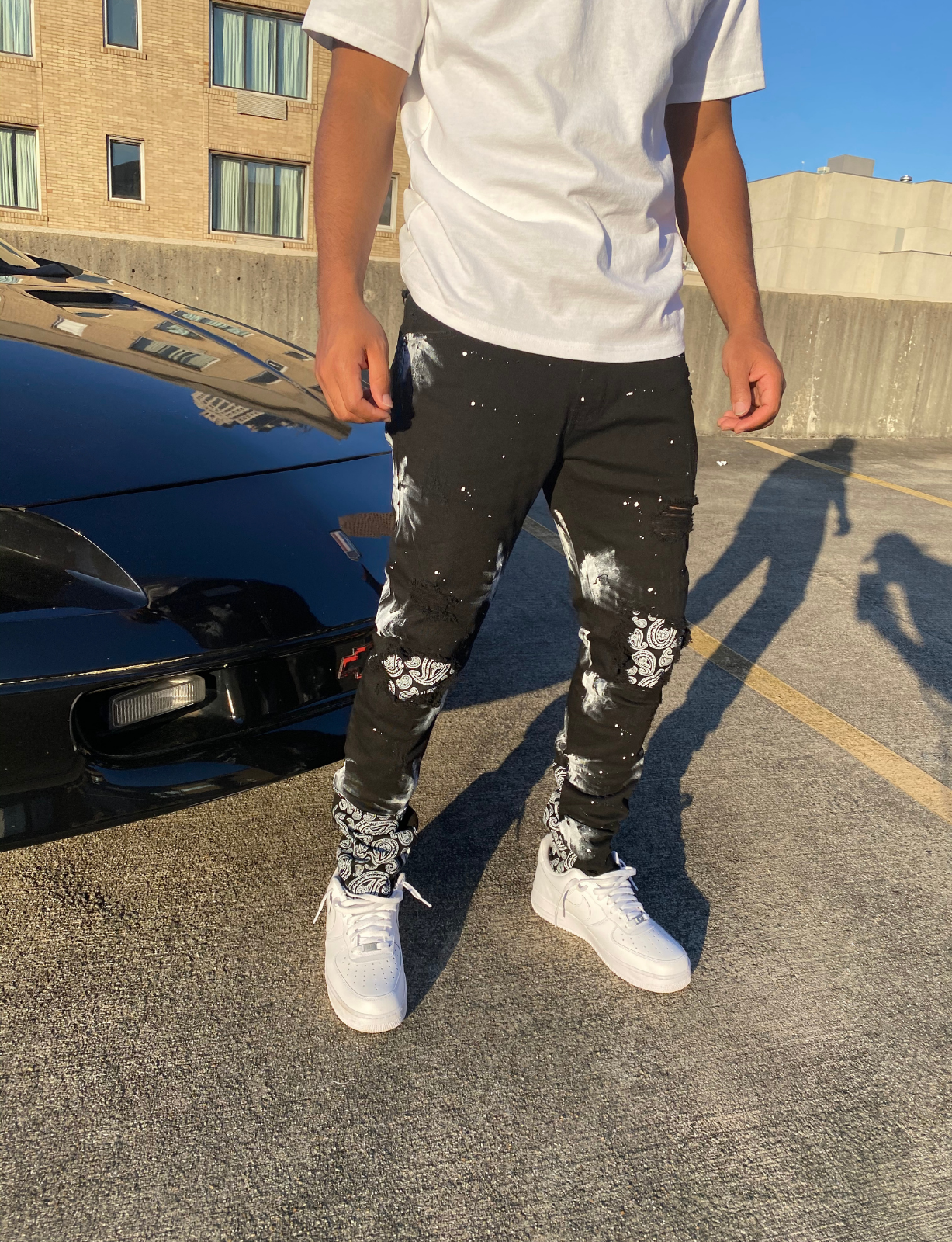"Concept" Distressed Jeans