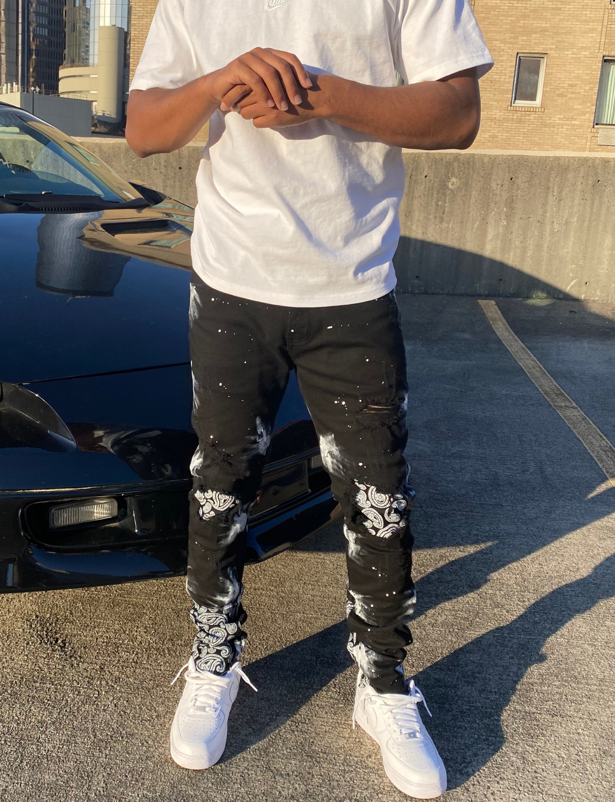 "Concept" Distressed Jeans